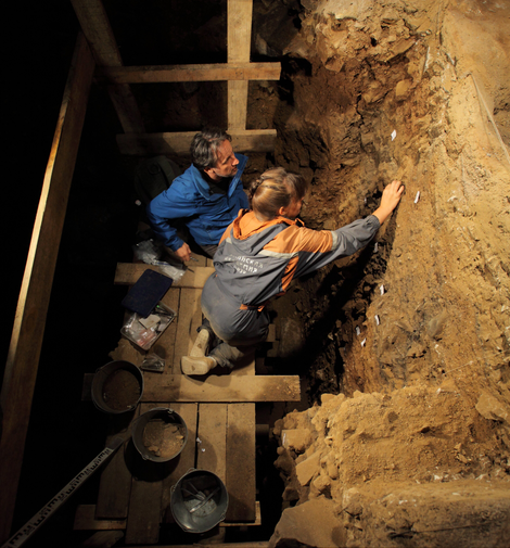 Natalia Belousova (Russian Academy of Sciences) and Tom Higham (University of Oxford) taking samples from Denisova cave.